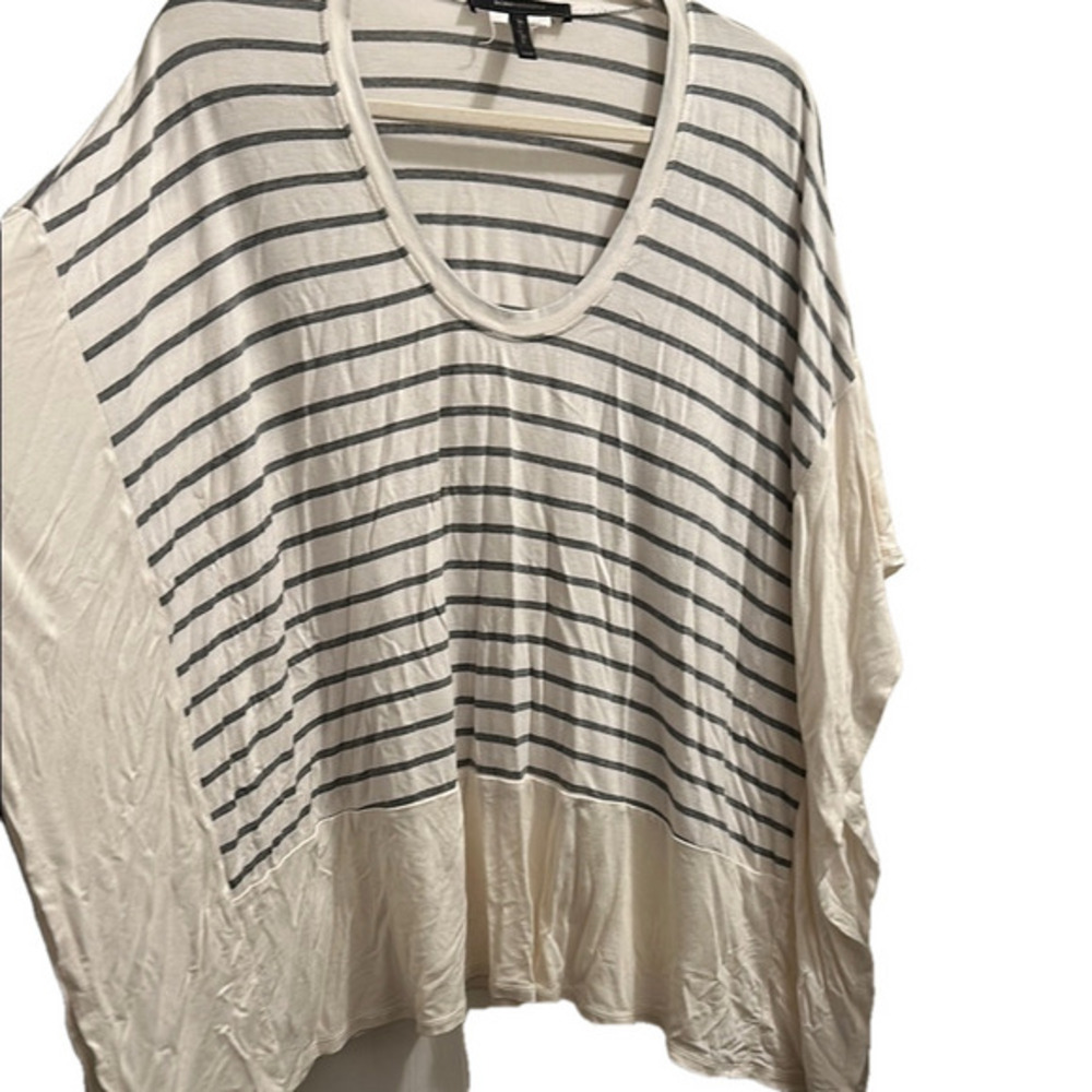 BCBGMaxAzria White and Gray Oversized Tunic